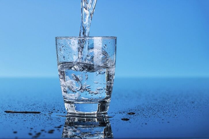 Drink enough water to lose weight quickly.